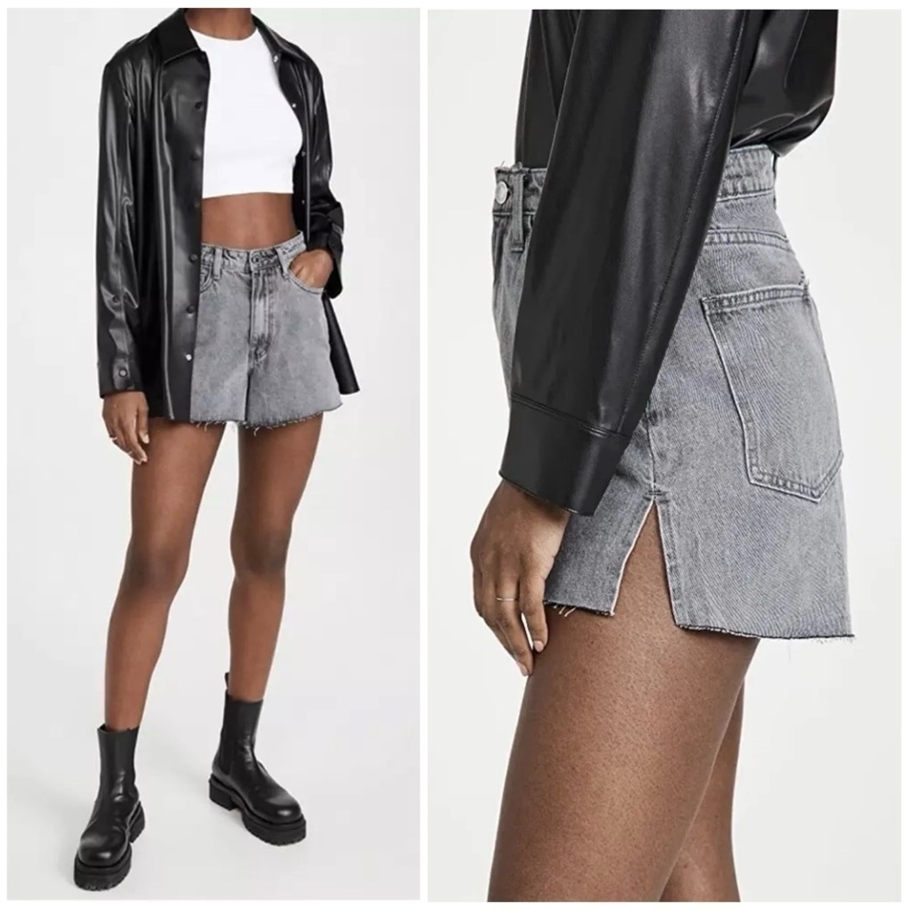 NWT WeWoreWhat Denim The Boyfriend Short, Side Slits, Raw Hem in Washed Grey, 24